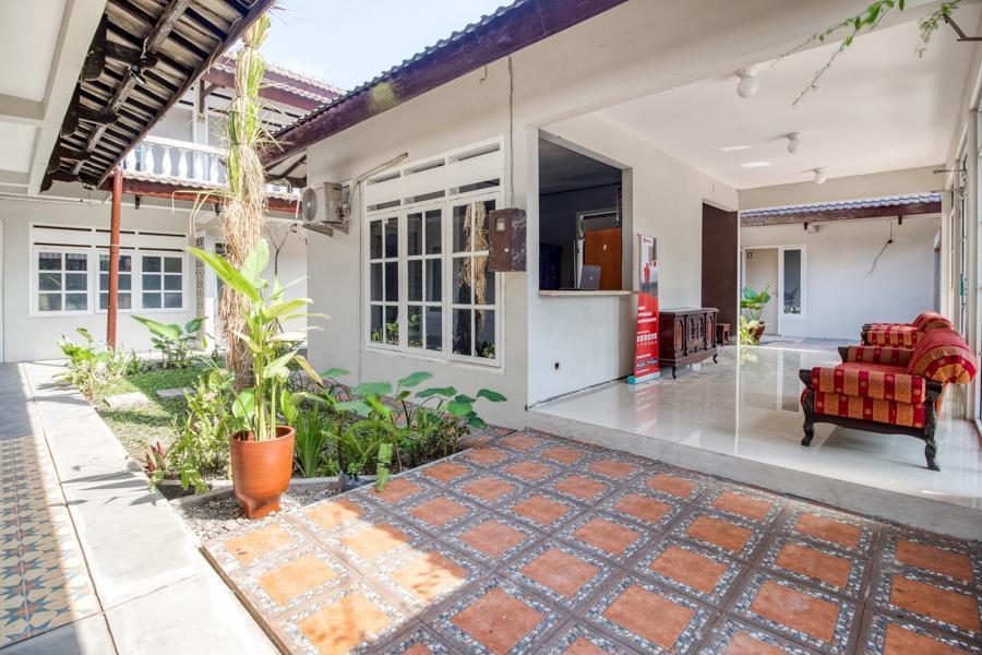 Reddoorz Near Malioboro Tugu Station Jogja Ξενοδοχείο Γιογκιακάρτα Εξωτερικό φωτογραφία