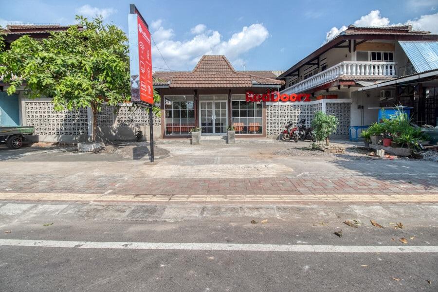 Reddoorz Near Malioboro Tugu Station Jogja Ξενοδοχείο Γιογκιακάρτα Εξωτερικό φωτογραφία