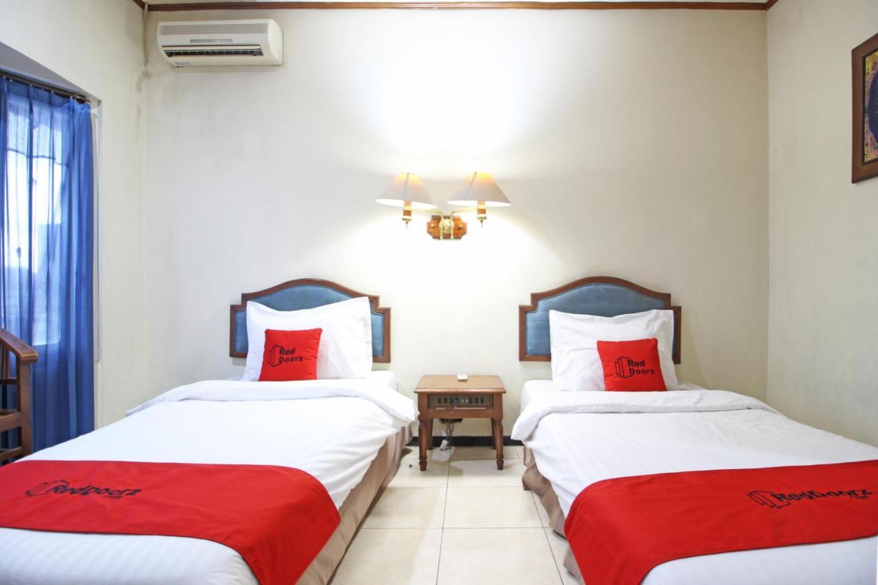 Reddoorz Near Malioboro Tugu Station Jogja Ξενοδοχείο Γιογκιακάρτα Εξωτερικό φωτογραφία