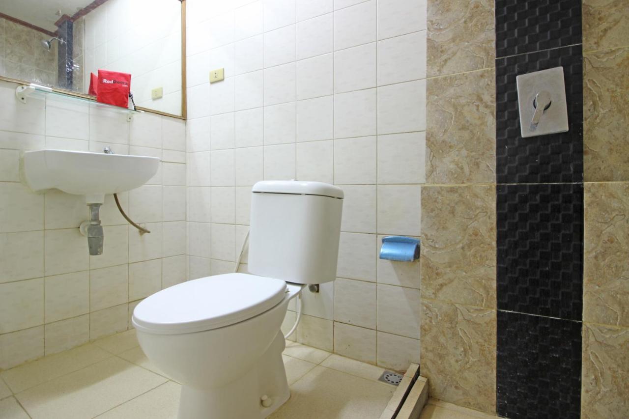 Reddoorz Near Malioboro Tugu Station Jogja Ξενοδοχείο Γιογκιακάρτα Εξωτερικό φωτογραφία