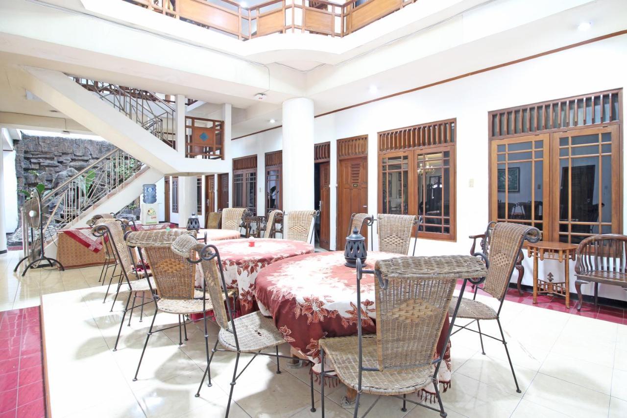 Reddoorz Near Malioboro Tugu Station Jogja Ξενοδοχείο Γιογκιακάρτα Εξωτερικό φωτογραφία