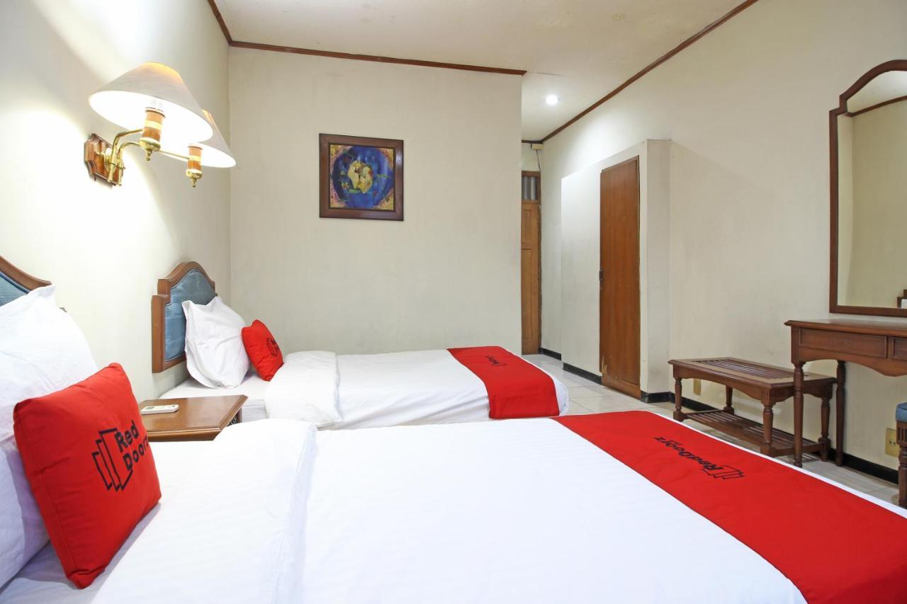 Reddoorz Near Malioboro Tugu Station Jogja Ξενοδοχείο Γιογκιακάρτα Εξωτερικό φωτογραφία