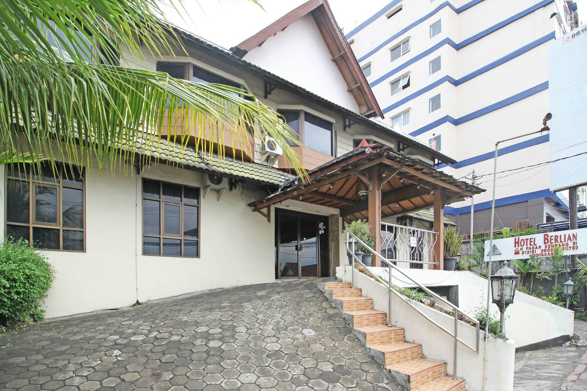 Reddoorz Near Malioboro Tugu Station Jogja Ξενοδοχείο Γιογκιακάρτα Εξωτερικό φωτογραφία